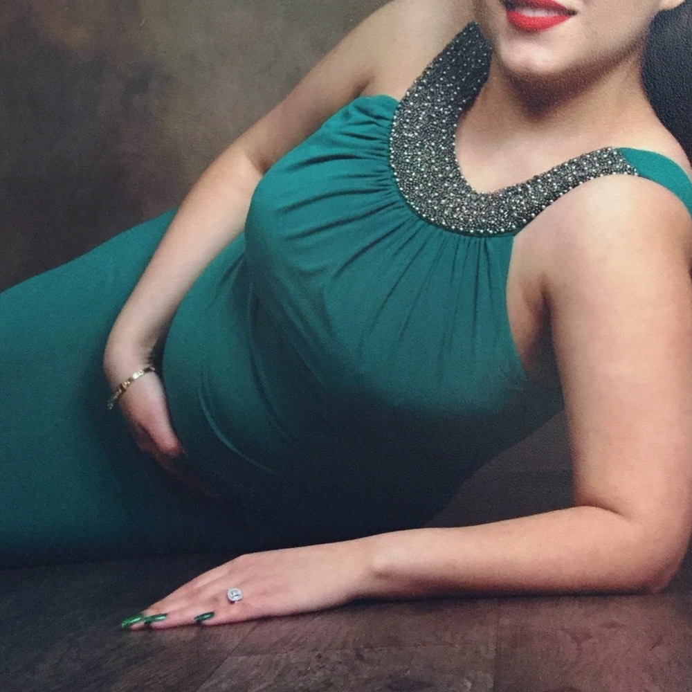 Long emerald (maternity) dress